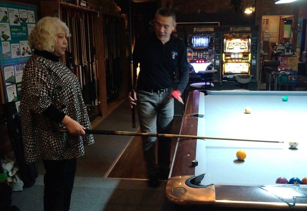 スタンスから詳しくレッスンします